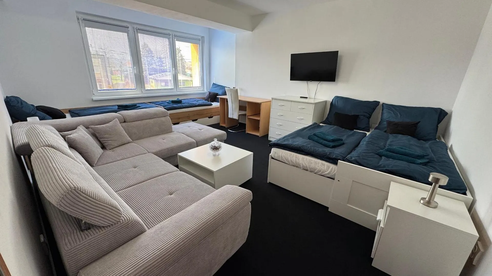 Appartement 2 Bedroom, Kitchen And Terrace Ostrava Tsjechië